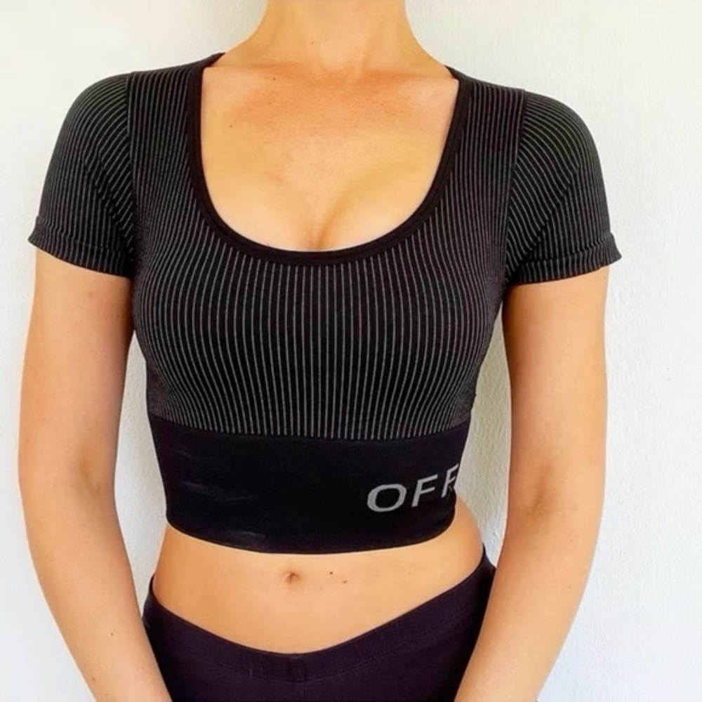 Offline by Aerie seamless cropped Black Striped top size small